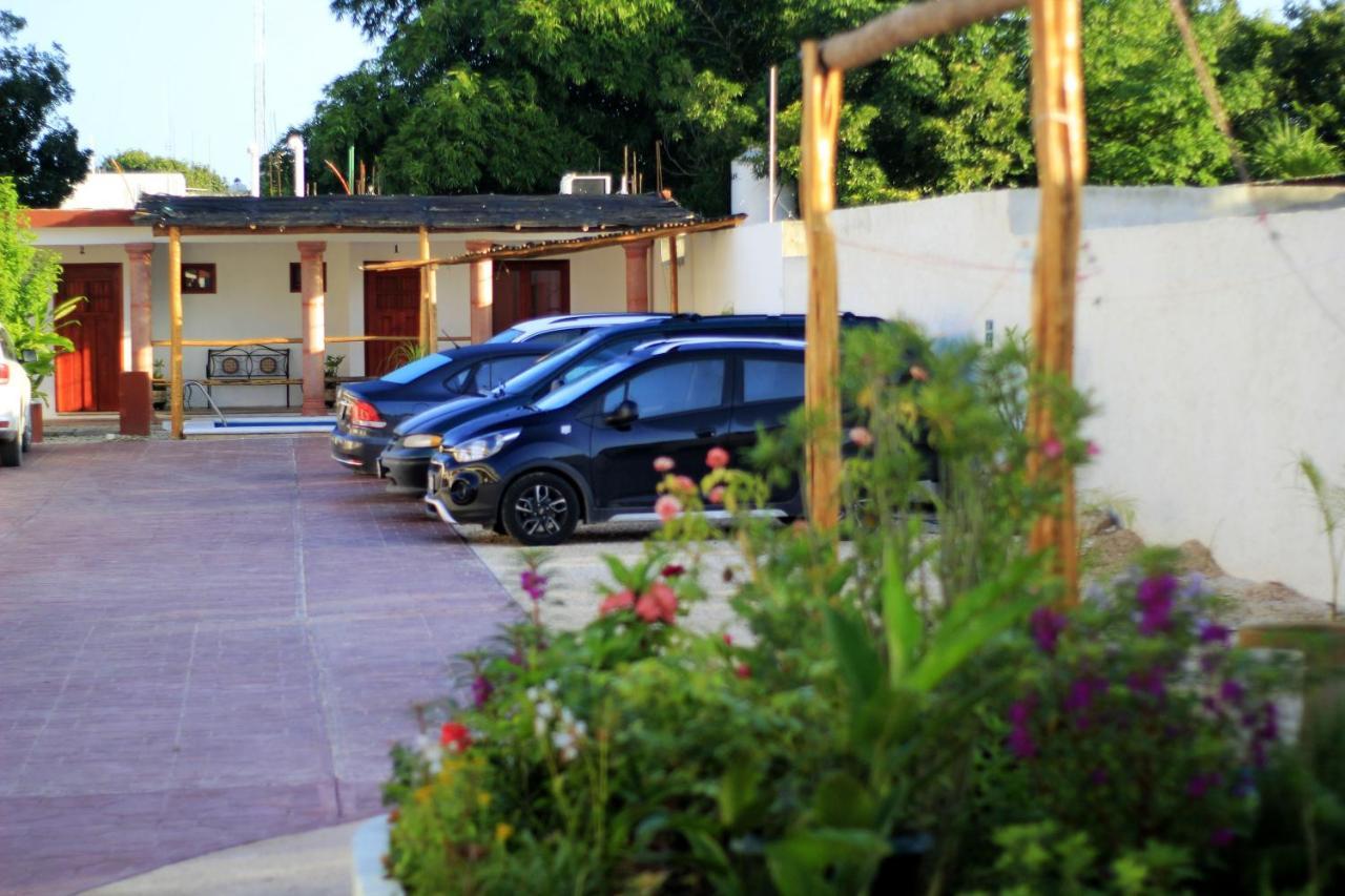 Hotel Las Mestizas Valladolid  Exteriör bild